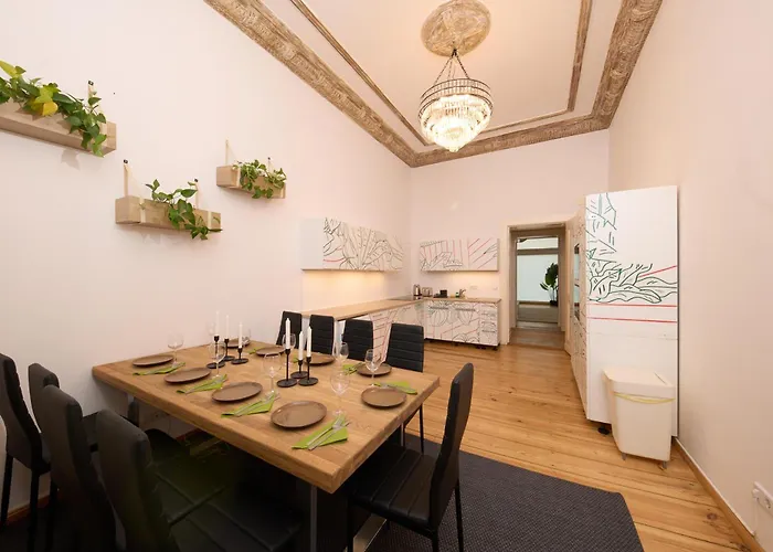 Staywell - Apartment Am Schloss Bellevue Fuer Bis Zu 12 Personen